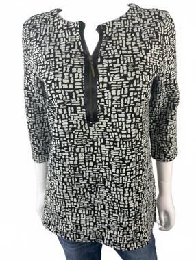 Beautiful Dana Buchman Sweater Size M